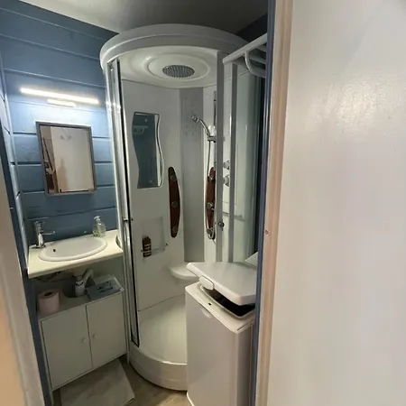 Cosy Avec Piscine Et Parking A Apartment *