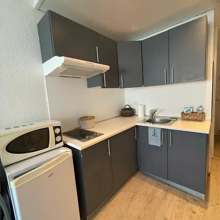 Daire Cosy Avec Piscine Et Parking A Gruissan